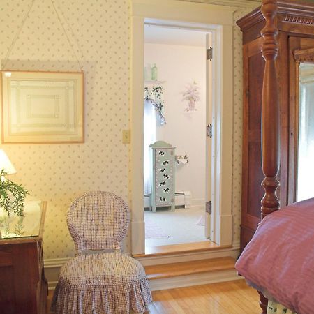 White Lace Inn Sturgeon Bay Bilik gambar