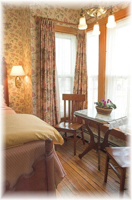 White Lace Inn Sturgeon Bay Bilik gambar